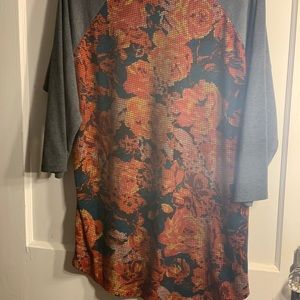 LulaRoe Baseball Style Gray floral Sz XL